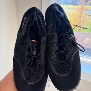 ZeroXposur Women's Black Athletic‎ water Shoes